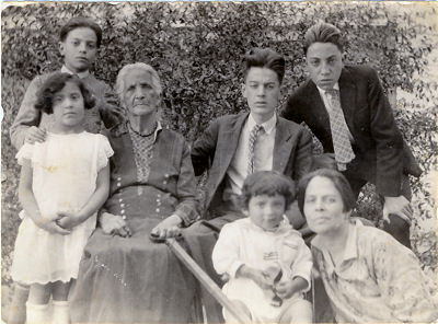 Guillerma Marizuya im Kreise ihrer Familie